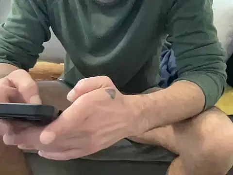 4small4inchlol online show from March 28, 2:51 pm