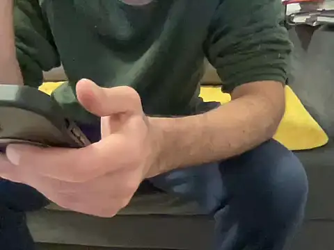 4small4inchlol online show from January 11, 4:14 pm