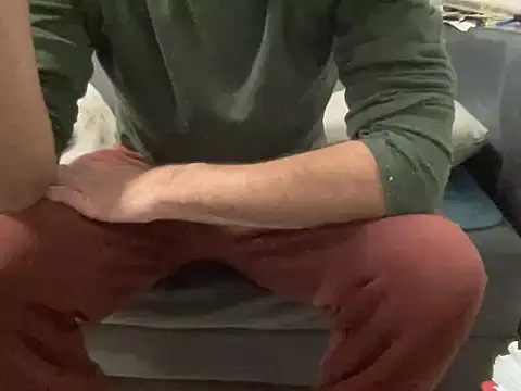 4small4inchlol online show from February 7, 8:06 pm