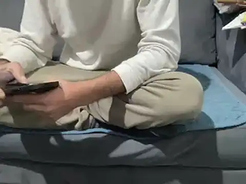 4small4inchlol online show from March 2, 6:03 pm