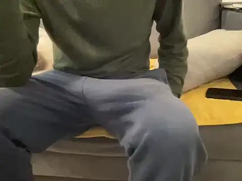 4small4inchlol online show from April 10, 7:04 am