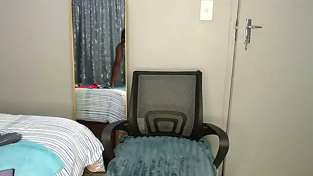 MissBigNipples online show from April 7, 1:51 am