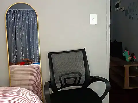 MissBigNipples online show from December 21, 11:05 pm