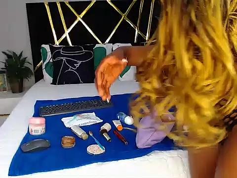 MissBigNipples online show from November 1, 5:03 am