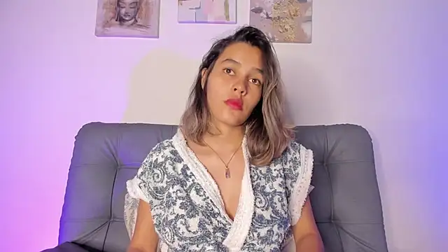 Snapshot of samara_jonness chatting on February 22, 1:33 am samara jonness online show from February 22, 1:33 am