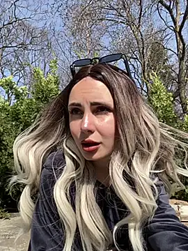 Snapshot of SandraCarter chatting on March 13, 10:15 am SandraCarter online show from March 13, 10:15 am