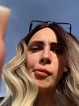 Snapshot of SandraCarter chatting on March 10, 7:00 am SandraCarter online show from March 10, 7:00 am