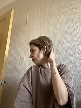 Snapshot of SandraCarter chatting on October 4, 12:39 pm SandraCarter online show from October 4, 12:39 pm