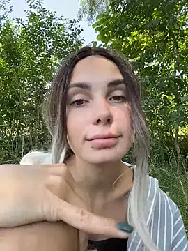 Snapshot of SandraCarter chatting on June 18, 9:14 am SandraCarter online show from June 18, 9:14 am