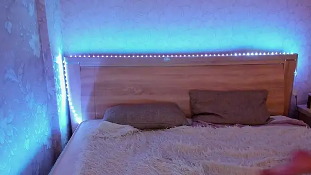 Snapshot of emma77_ chatting on March 7, 9:59 pm emma77 online show from March 7, 9:59 pm