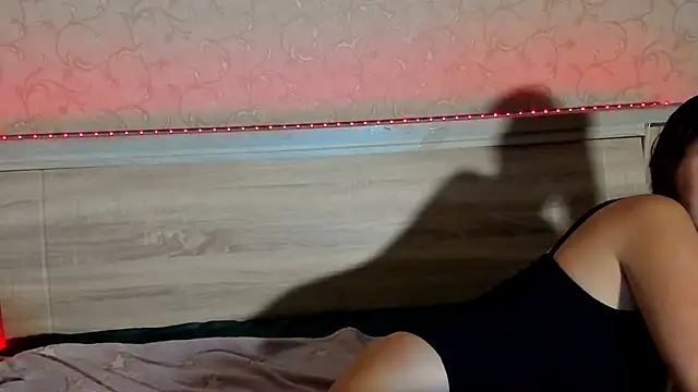 Snapshot of emma77_ chatting on November 23, 9:03 pm emma77 online show from November 23, 9:03 pm