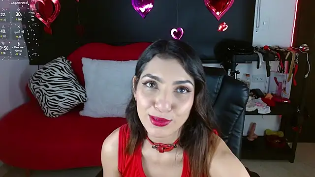 Snapshot of Carolaine69_ chatting on February 24, 1:53 pm Carolaine69 online show from February 24, 1:53 pm