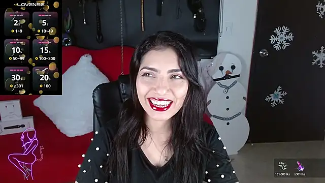 Carolaine69  online show from December 3, 1:21 pm