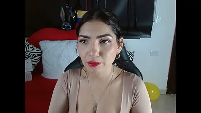 Snapshot of Carolaine69_ chatting on June 24, 2:15 pm Carolaine69 online show from June 24, 2:15 pm