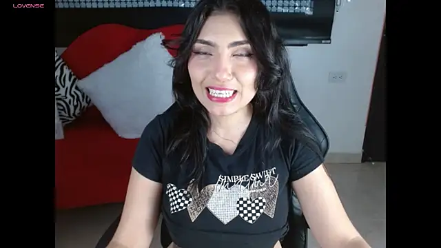 Snapshot of Carolaine69_ chatting on July 4, 2:32 pm Carolaine69 online show from July 4, 2:32 pm