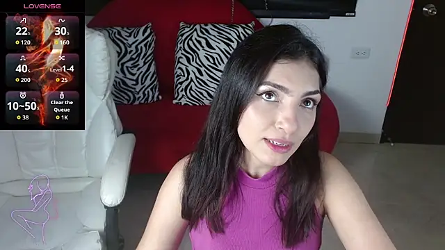 Carolaine69  online show from March 10, 1:26 pm