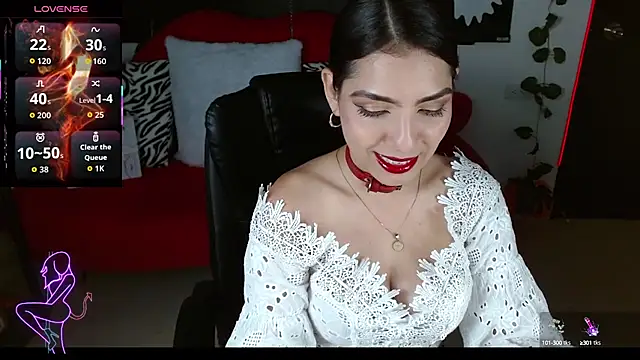 Snapshot of Carolaine69_ chatting on October 9, 1:44 pm Carolaine69 online show from October 9, 1:44 pm