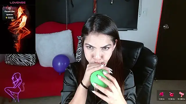 Snapshot of Carolaine69_ chatting on September 15, 1:44 pm Carolaine69 online show from September 15, 1:44 pm