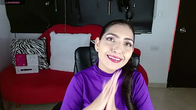 Carolaine69  online show from November 25, 1:22 pm