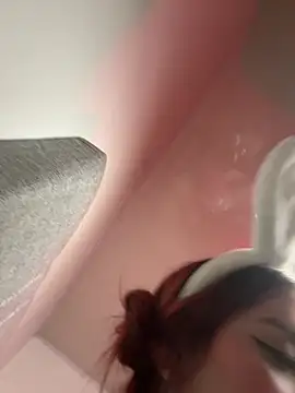 Isa smeraldy online show from March 4, 6:43 am