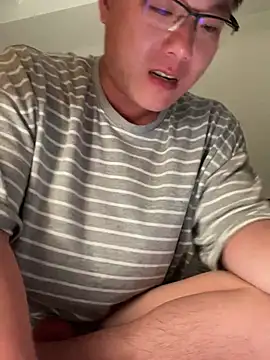 Snapshot of YoY-man chatting on January 13, 3:26 pm YoY-man online show from January 13, 3:26 pm