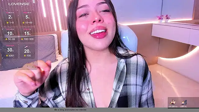 Snapshot of Sexy_paradise18_ chatting on February 27, 3:29 am Sexy paradise18 online show from February 27, 3:29 am