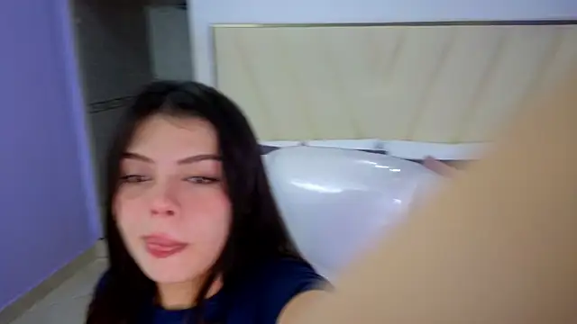 Snapshot of Sexy_paradise18_ chatting on March 11, 4:30 am Sexy paradise18 online show from March 11, 4:30 am
