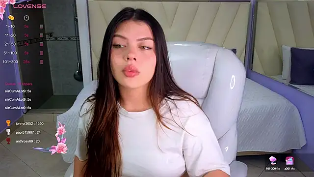 Snapshot of Sexy_paradise18_ chatting on February 27, 8:46 am Sexy paradise18 online show from February 27, 8:46 am