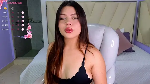 Snapshot of Sexy_paradise18_ chatting on March 8, 4:23 am Sexy paradise18 online show from March 8, 4:23 am