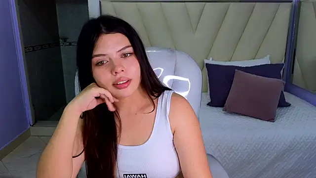 Snapshot of Sexy_paradise18_ chatting on March 22, 6:43 am Sexy paradise18 online show from March 22, 6:43 am