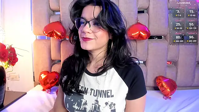 ValerieKay  online show from February 13, 3:56 pm