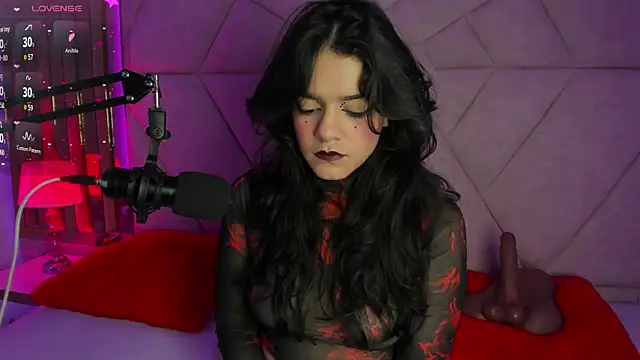 Snapshot of ValerieKay_ chatting on November 15, 1:59 pm ValerieKay online show from November 15, 1:59 pm