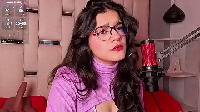 ValerieKay  online show from April 10, 4:03 pm