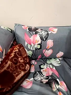 Snapshot of beautiful_himanshi2 chatting on December 16, 5:44 am beautiful himanshi2 online show from December 16, 5:44 am