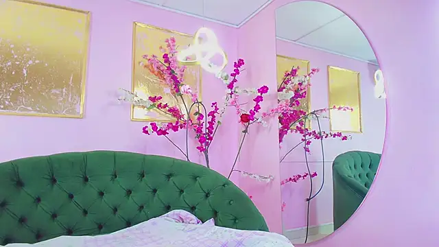 almendraevans online show from November 8, 1:36 pm