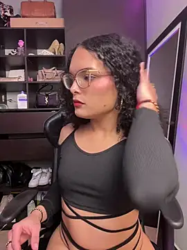 MeganDaviees online show from April 10, 10:17 pm