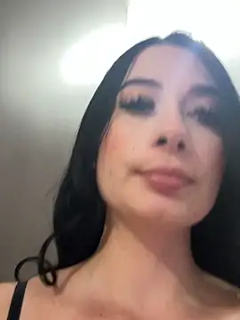 Snapshot of Libia_James chatting on May 16, 2:21 am Libia James online show from May 16, 2:21 am