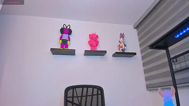 Gangster Girl online show from January 8, 2:17 am