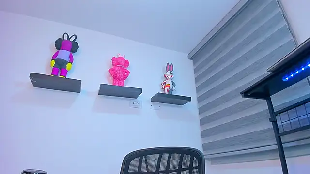 Gangster Girl online show from October 31, 3:14 am