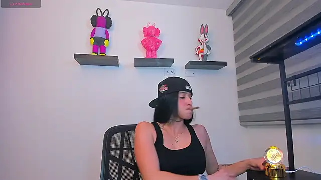 Gangster Girl online show from February 5, 12:17 am