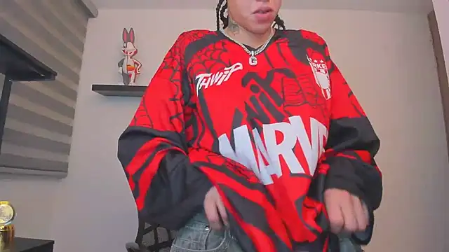 Gangster Girl online show from July 16, 5:59 am