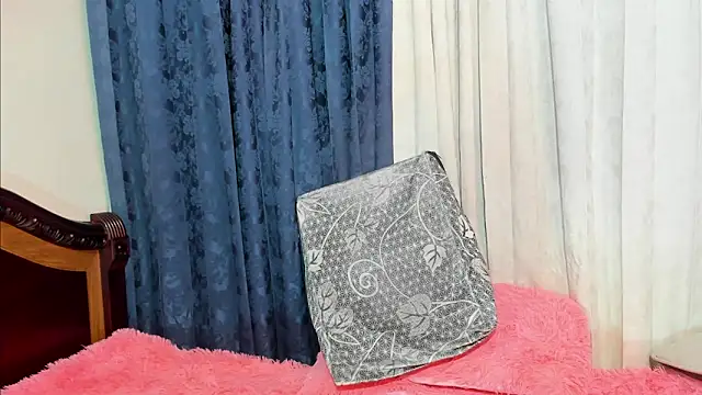 Snapshot of Rachel_Dubois chatting on January 23, 4:41 am Rachel Dubois online show from January 23, 4:41 am