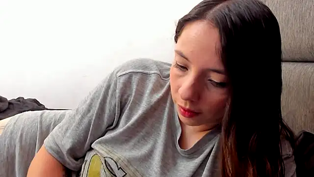Snapshot of KatyLizz chatting on October 5, 6:42 pm KatyLizz online show from October 5, 6:42 pm