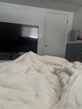 Snapshot of elperrinHN chatting on February 17, 3:33 pm elperrinHN online show from February 17, 3:33 pm