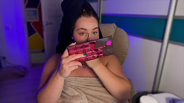 Snapshot of courteous_raspberrry chatting on September 23, 12:56 pm courteous raspberrry online show from September 23, 12:56 pm