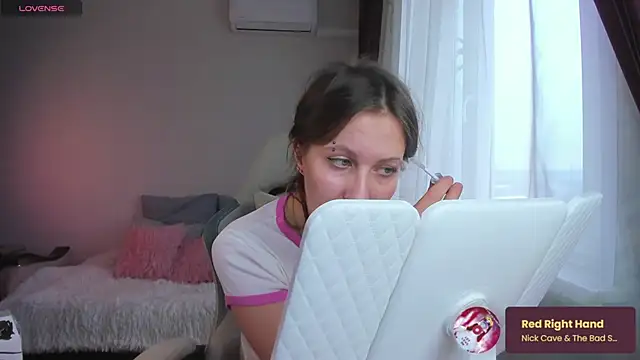 ms allison w online show from March 5, 11:28 am