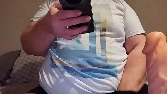 Snapshot of KinkyDudeDk chatting on March 17, 4:15 am KinkyDudeDk online show from March 17, 4:15 am