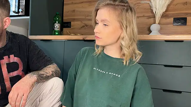 Adelovenick online show from April 2, 8:10 am