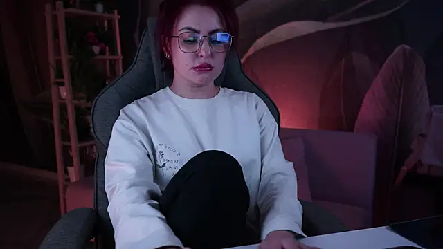 Lana  May online show from October 25, 11:09 am