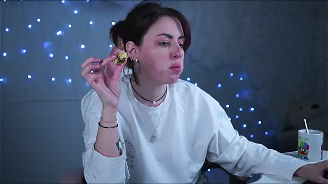 Lana  May online show from March 2, 11:30 am